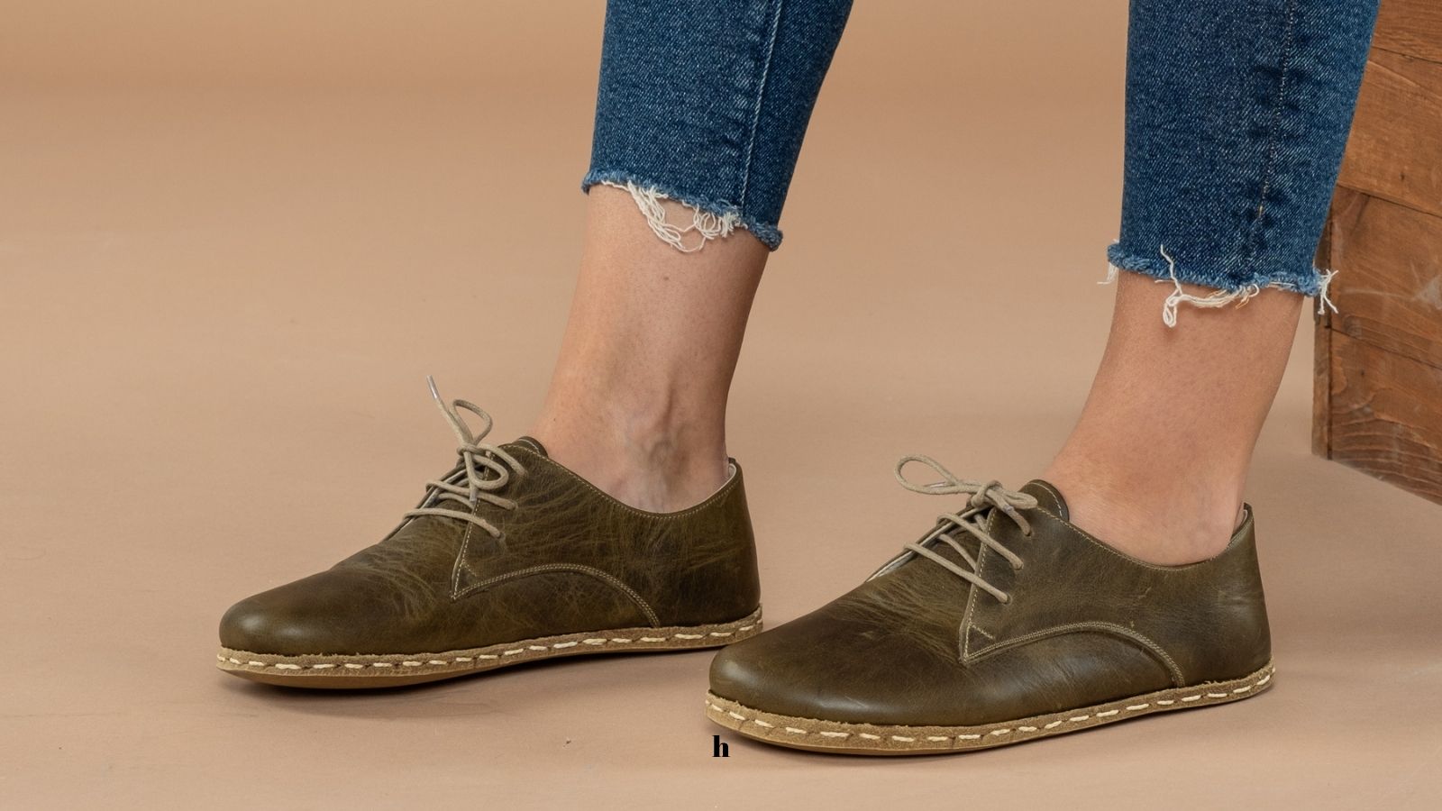 How to Wear Oxford Shoes with Jeans: A Complete Guide