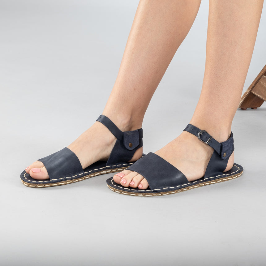 Blaue Barfußsandalen mit offener Spitze