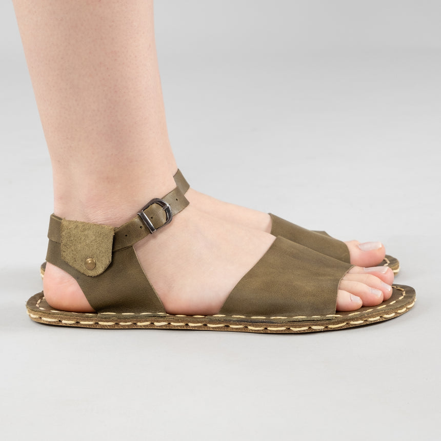 Grüne Barfußsandalen mit offener Spitze