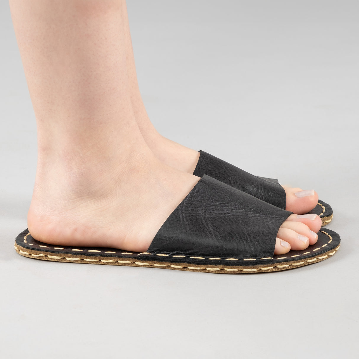 Siyah Barefoot Tek Bant Sandalet