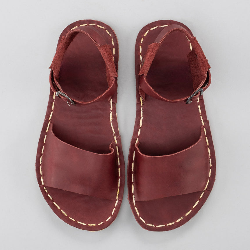 Rote Barfußsandalen mit offener Spitze