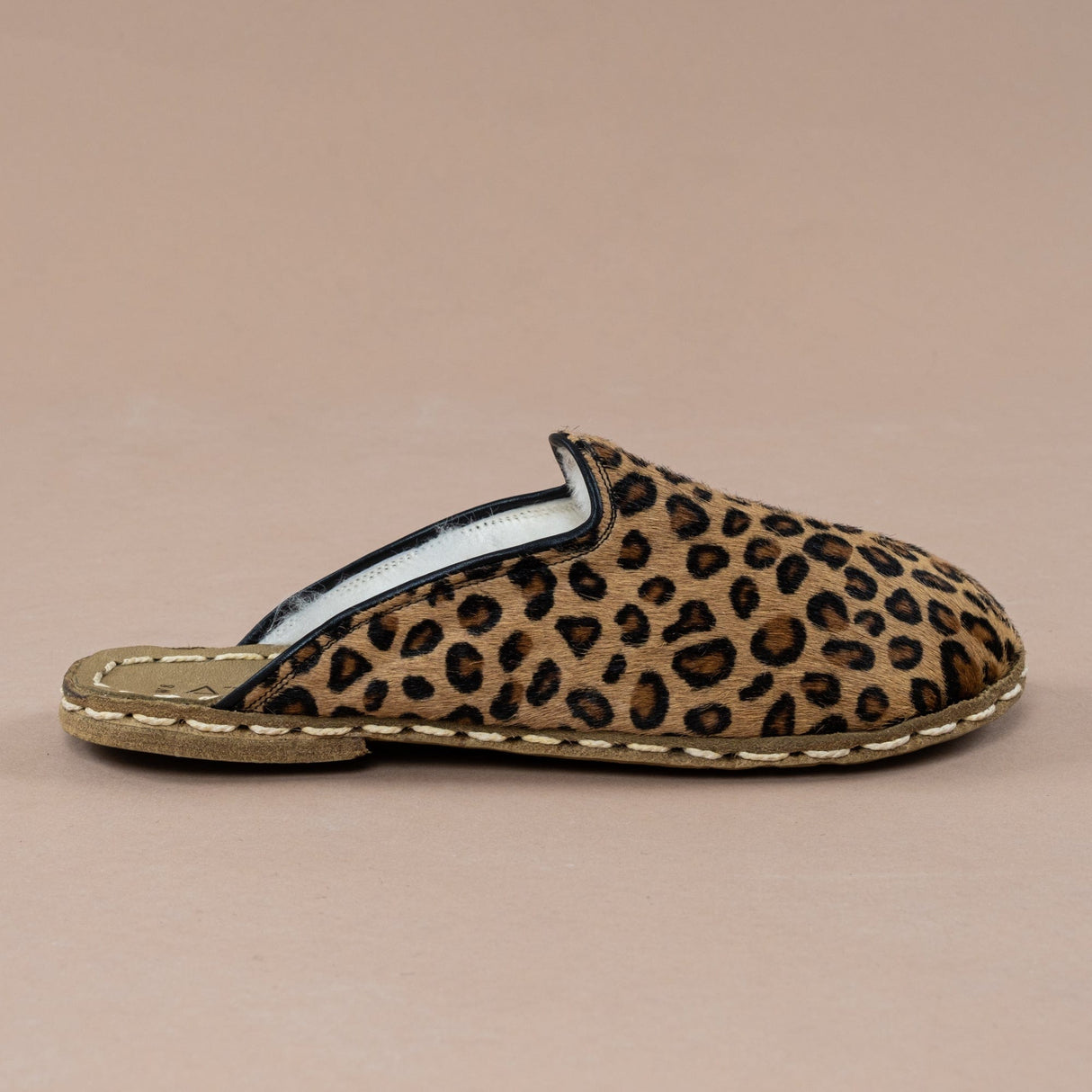 Leoparden-Barefoot-Lammfell für Damen