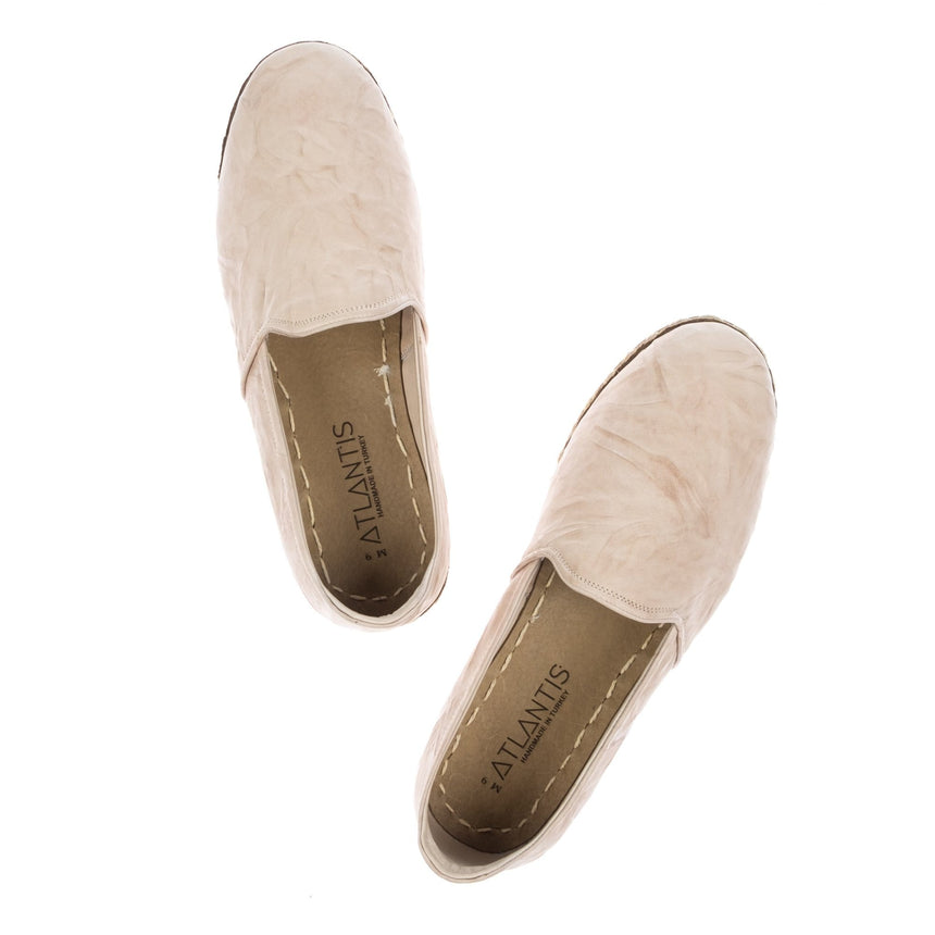 Beigefarbene Slip-On-Schuhe für Damen