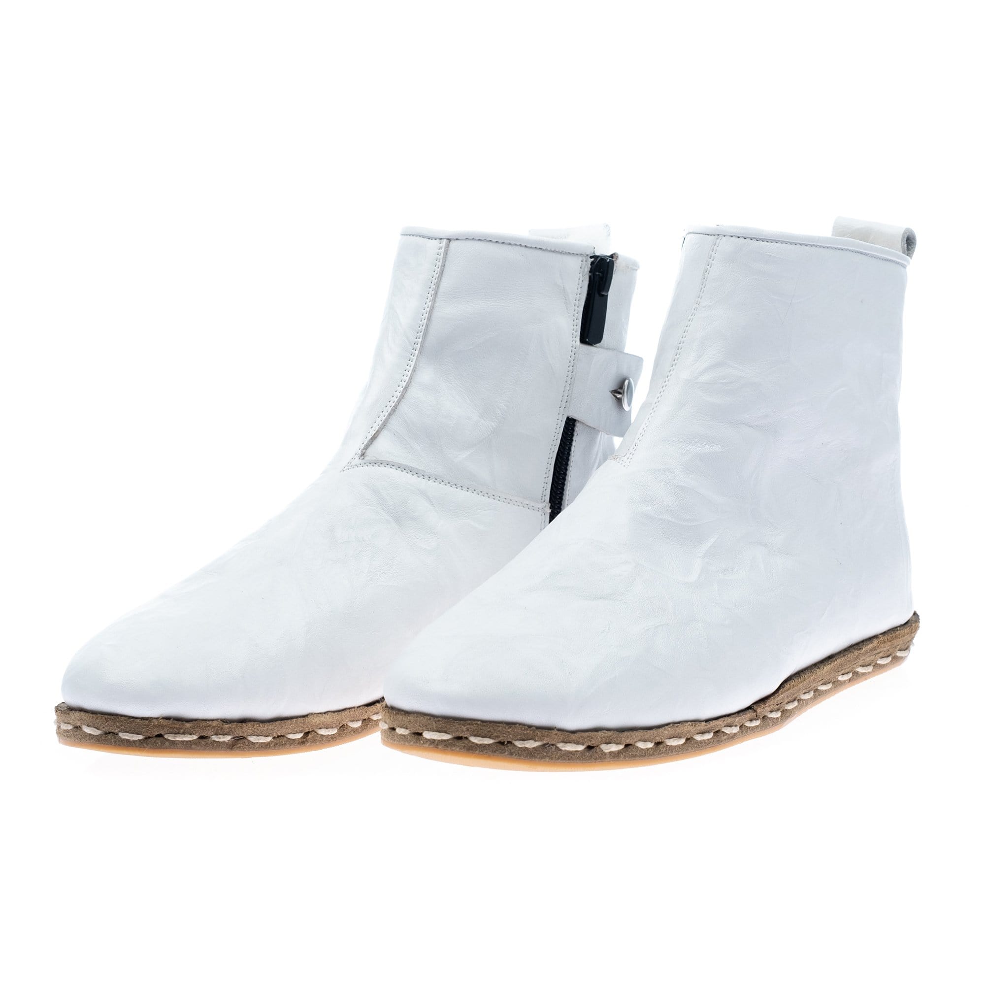 White 2025 shearling boots